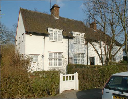 053 Oakwood Road